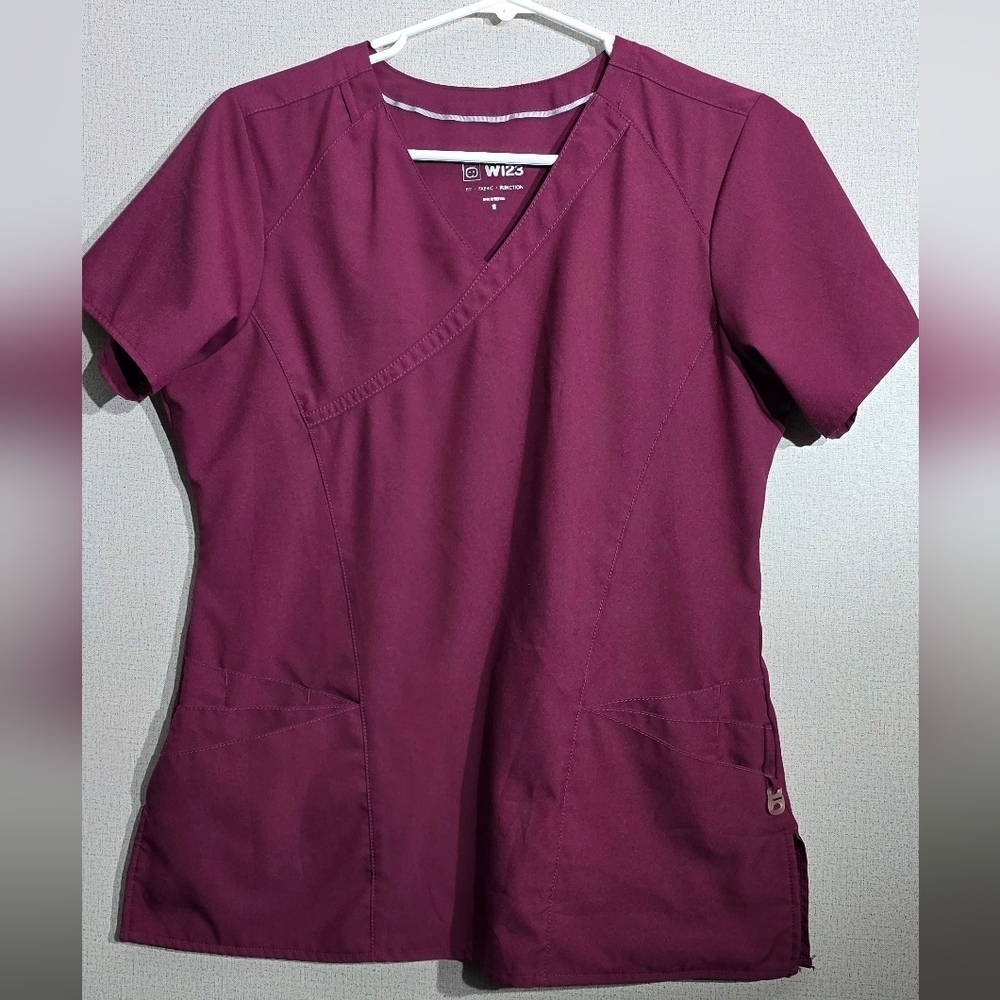 WonderWink Women's Plum Short Sleeve Scrub Top